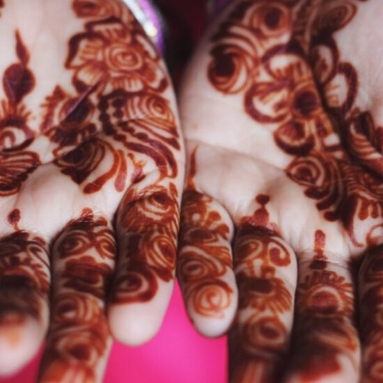Henna artwork on private India tour.